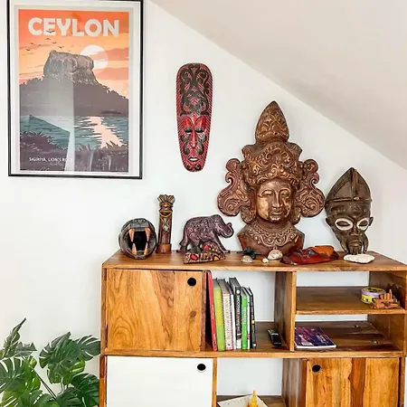 Pilot Otto Smik Apartment *