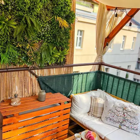 Pilot Otto Smik Apartment